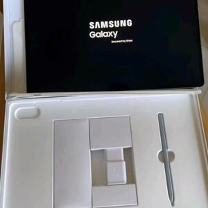Samsung Galaxy S10 Ultra tab with Stylus